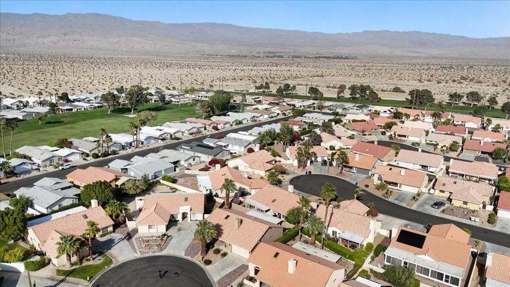 33854 Palm Lake Circle, Thousand Palms, California 92276 home-pic-1